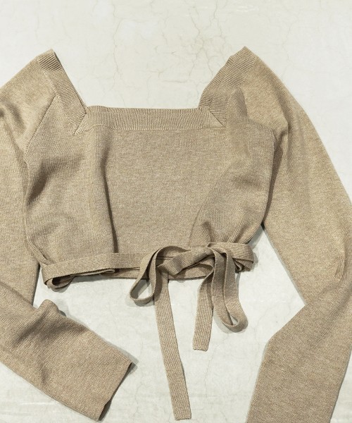 TODAYFUL（トゥデイフル）の「スクエアネックショートニット（ニット/セーター・レディース・ベージュ/カーキ・FREE）」の4枚目の写真