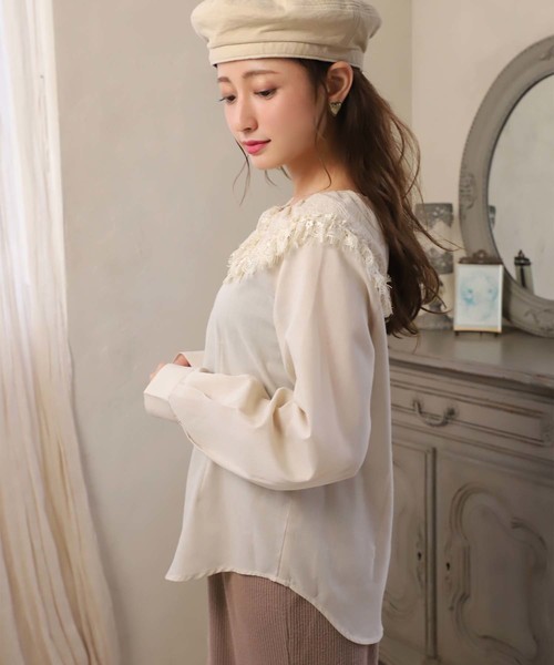 one after another NICE CLAUP（ワンアフターアナザーナイスクラップ）の「襟レースブラウス（シャツ/ブラウス・レディース・ベージュ/オフホワイト/ブラウン系その他・FREE）」の5枚目の写真