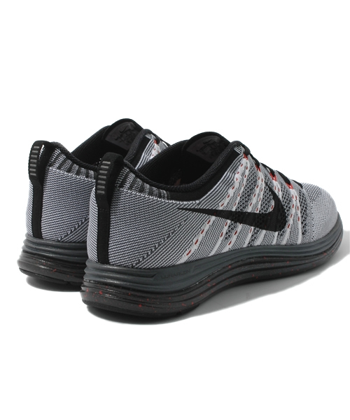 NIKE（ナイキ）の「新色 ランニング ナイキ フライニット ルナ ワン NIKE FLYKNIT LUNAR ONE 554887-106（スニーカー・メンズ・ホワイト/イエロー・25cm/25.5cm/26cm/26.5cm/27cm/27.5cm/28cm/28.5cm）」の5枚目の写真