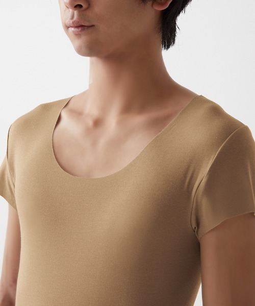 in.T（インティー）の「これ一枚でTシャツスタイルのお悩みを解決！『in.T』クルーネックTシャツ（インナーウェア/肌着・メンズ・ライトベージュ/ブラック/ホワイト/オレンジ/ピンク/オリーブ・LARGE/MEDIUM/X-LARGE/SMALL）」の21枚目の写真