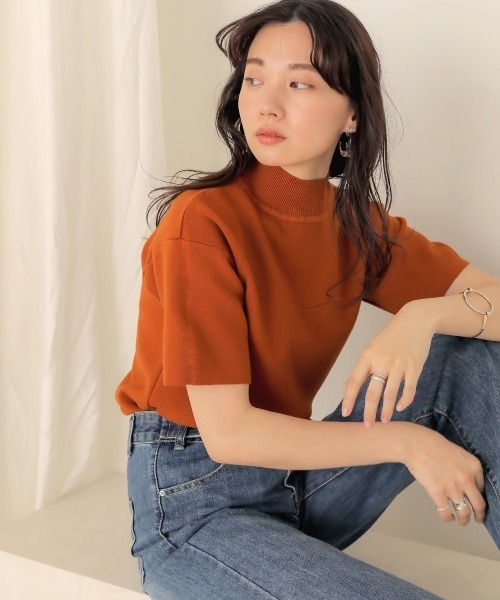 Bou Jeloud（ブージュルード）の「【WEB限定】プチハイネックベーシック半袖ニットTOPS（ニット/セーター・レディース・ブラック/ライトブルー/オフホワイト/イエロー/ベージュ/グレー/サックスブルー/テラコッタ/ラベンダー/ネイビー・FREE）」の5枚目の写真