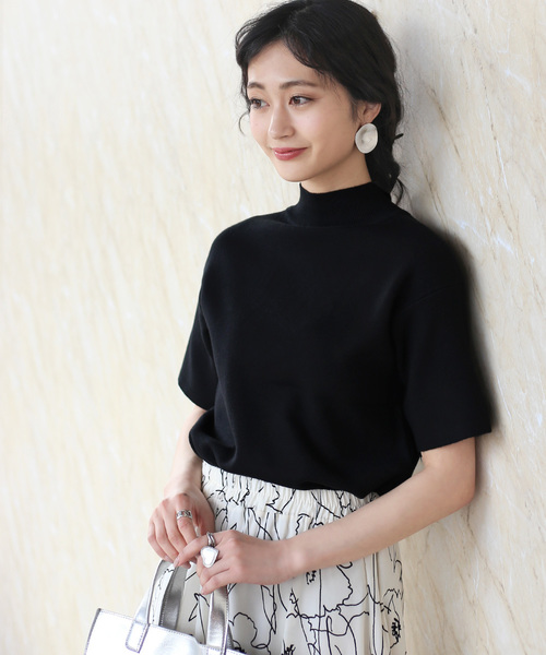 Bou Jeloud（ブージュルード）の「【WEB限定】プチハイネックベーシック半袖ニットTOPS（ニット/セーター・レディース・ブラック/ライトブルー/オフホワイト/イエロー/ベージュ/グレー/サックスブルー/テラコッタ/ラベンダー/ネイビー・FREE）」の3枚目の写真