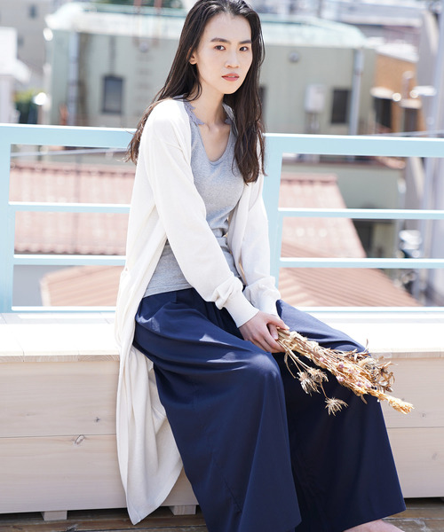 AMERICAN HOLIC（アメリカンホリック）の「接触冷感ロングニットカーディガン（カーディガン/ボレロ・レディース・ブラック/ネイビー/イエロー/アイボリー/モカ・M/L）」の2枚目の写真