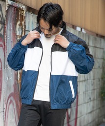 Nylaus�i�i�C���X�j�́u�f���X�| ���x���z�F�؂�ւ� �i�C�����g���b�N�W���P�b�g �u���]���i�i�C�����W���P�b�g�j�v