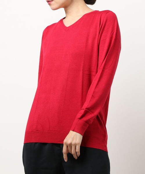 Pierrot(ピエロ)の「●シルクタッチウォッシャブルニット Vネック(ニット/セーター・レディース・ブラック/ネイビー/グレー/オフホワイト/オレンジ/ミント/ホワイト×ブラック/ブルー系その他/ライトパープル/レッド系その他/ライトベージュ/ネイビー×ホワイト/ピンク/グリーン系その他/ロイヤルブルー/ピンク系その他/ライトイエロー/ピンク系/グリーン/ブルー系・M/L)」の17枚目の写真