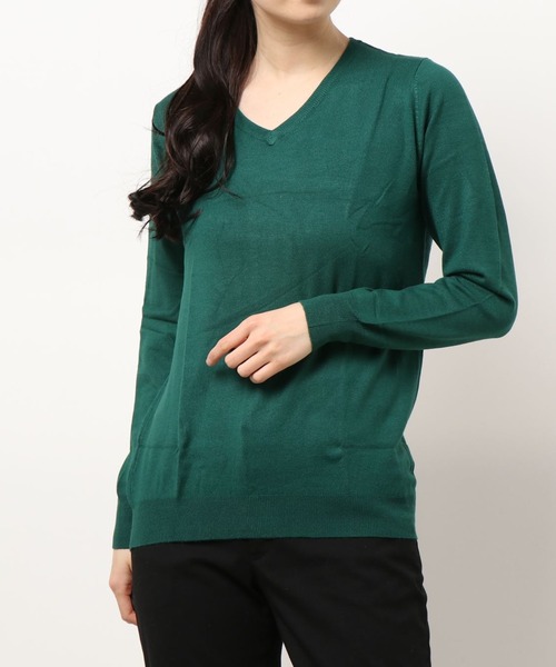 Pierrot(ピエロ)の「●シルクタッチウォッシャブルニット Vネック(ニット/セーター・レディース・ブラック/ネイビー/グレー/オフホワイト/オレンジ/ミント/ホワイト×ブラック/ブルー系その他/ライトパープル/レッド系その他/ライトベージュ/ネイビー×ホワイト/ピンク/グリーン系その他/ロイヤルブルー/ピンク系その他/ライトイエロー/ピンク系/グリーン/ブルー系・M/L)」の6枚目の写真