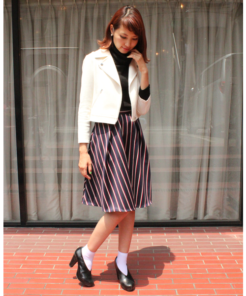 JENEVIEVE（ジュヌヴィエーヴ）の「ニットライダース（ライダースジャケット・レディース・ホワイト/ブラック/チャコールグレー・1/2）」の15枚目の写真