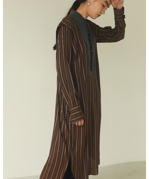 TODAYFUL（トゥデイフル）の「シルクストライプドレス（ワンピース・レディース・チョコ/グレイッシュベージュ・36inch/38inch）」の6枚目の写真