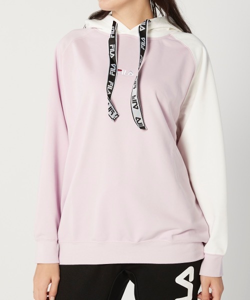 FILA(フィラ)の「【FILA】レディースロゴスウェットパーカー / ワンマイルウェア / ルームウェア(パーカー・レディース・ブラック/ネイビー/ピンク・MEDIUM/LARGE/X-LARGE)」の3枚目の写真