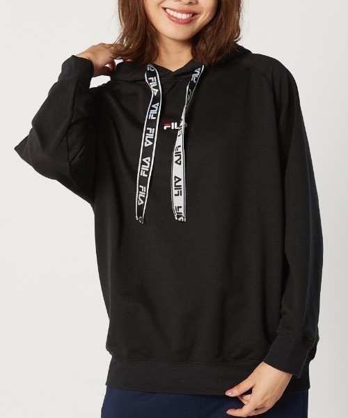 FILA(フィラ)の「【FILA】レディースロゴスウェットパーカー / ワンマイルウェア / ルームウェア(パーカー・レディース・ブラック/ネイビー/ピンク・MEDIUM/LARGE/X-LARGE)」の6枚目の写真