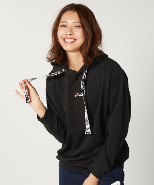 FILA(フィラ)の「【FILA】レディースロゴスウェットパーカー / ワンマイルウェア / ルームウェア(パーカー・レディース・ブラック/ネイビー/ピンク・MEDIUM/LARGE/X-LARGE)」の9枚目の写真