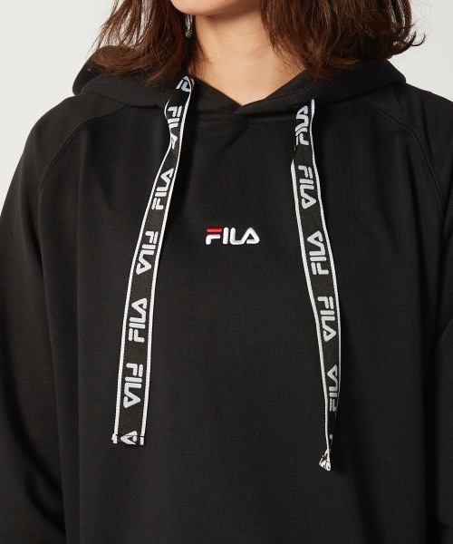 FILA(フィラ)の「【FILA】レディースロゴスウェットパーカー / ワンマイルウェア / ルームウェア(パーカー・レディース・ブラック/ネイビー/ピンク・MEDIUM/LARGE/X-LARGE)」の21枚目の写真