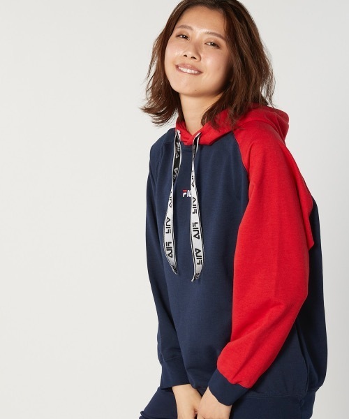 FILA(フィラ)の「【FILA】レディースロゴスウェットパーカー / ワンマイルウェア / ルームウェア(パーカー・レディース・ブラック/ネイビー/ピンク・MEDIUM/LARGE/X-LARGE)」の5枚目の写真