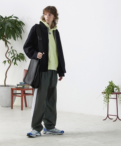 ENDER PRODUCTS（エンダープロダクツ）の「シンセティックレザー テープコンビ2WAYショルダーショッピングバッグ【ENDER PRODUCTS/エンダープロダクツ】（ショルダーバッグ・メンズ・ブラック/ブラウン・FREE）」の3枚目の写真