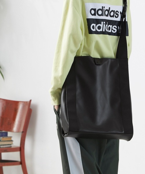 ENDER PRODUCTS（エンダープロダクツ）の「シンセティックレザー テープコンビ2WAYショルダーショッピングバッグ【ENDER PRODUCTS/エンダープロダクツ】（ショルダーバッグ・メンズ・ブラック/ブラウン・FREE）」の4枚目の写真