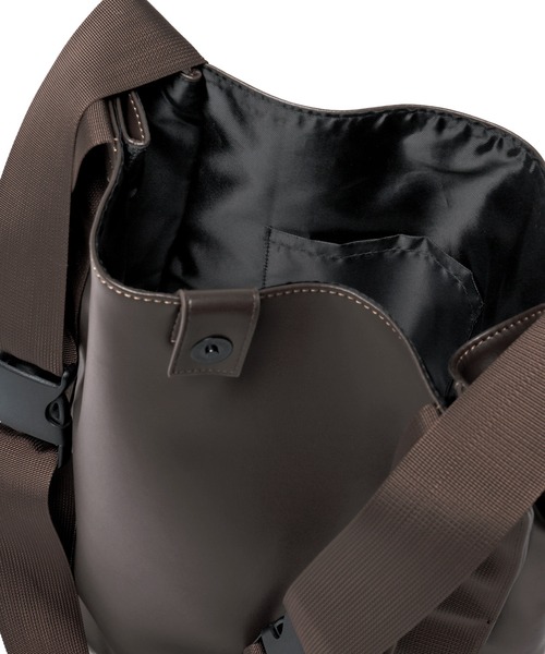 ENDER PRODUCTS（エンダープロダクツ）の「シンセティックレザー テープコンビ2WAYショルダーショッピングバッグ【ENDER PRODUCTS/エンダープロダクツ】（ショルダーバッグ・メンズ・ブラック/ブラウン・FREE）」の12枚目の写真