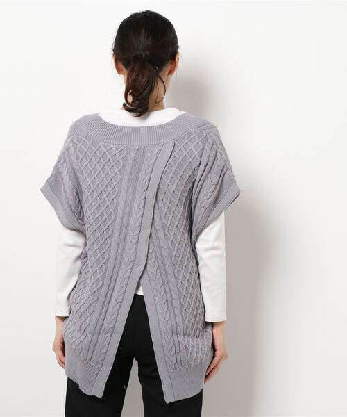 rps（アールピーエス）の「ケーブルＢＡＣＫスリットニットベスト（ベスト・レディース・ベージュ/ミント/ラベンダー/杢グレー・M）」の6枚目の写真