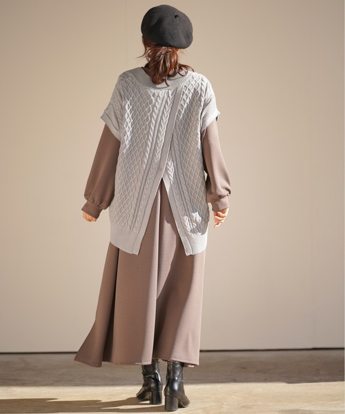 rps（アールピーエス）の「ケーブルＢＡＣＫスリットニットベスト（ベスト・レディース・ベージュ/ミント/ラベンダー/杢グレー・M）」の22枚目の写真