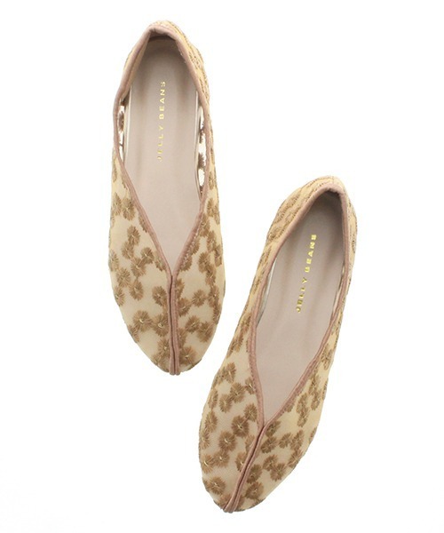 JELLY BEANS（ジェリービーンズ）の「【MORE3月号掲載】フラワー刺繍チャイナシューズ(214-30148)JELLY BEANS(ジェリービーンズ)（パンプス・レディース・ホワイト/キャメル・S/M/L）」の7枚目の写真