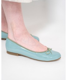 Emma Francis（エマフランシス）の「ラウンドトゥ フラット バレエシューズ エナメルシリーズ（バレエシューズ）」