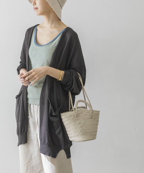 URBAN RESEARCH（アーバンリサーチ）の「UV加工ミディ丈カーディガン（カーディガン/ボレロ・レディース・チャコールグレー/ライトグレー/カーキ・FREE）」の2枚目の写真