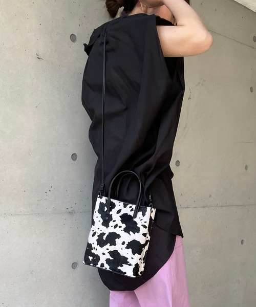 CAPRICIEUX LE'MAGE（カプリシューレマージュ）の「ハラコクロスボディバッグ（ショルダーバッグ・レディース・ブラック/キャメル・ONESIZE）」の10枚目の写真