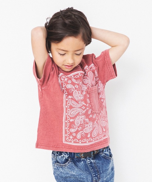 RADCHAP(ラッドチャップ)の「【ペア】インディゴ天竺バンダナプリントTシャツ(Tシャツ/カットソー・キッズ・レッド/サックスブルー/チャコールグレー・110cm/120cm/90cm/130cm/150cm/100cm/140cm)」の3枚目の写真