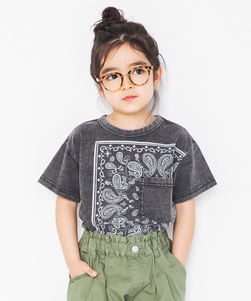 RADCHAP(ラッドチャップ)の「【ペア】インディゴ天竺バンダナプリントTシャツ(Tシャツ/カットソー・キッズ・レッド/サックスブルー/チャコールグレー・110cm/120cm/90cm/130cm/150cm/100cm/140cm)」の1枚目の写真