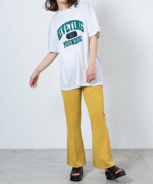WEGO(ウィゴー)の「WEGO/カレッジロゴプリントTシャツ(Tシャツ/カットソー・レディース・ロイヤルブルー/サックスブルー/ネイビー/ライトイエロー/レッド/オートミール/ダークグリーン・LARGE/SMALL/X-LARGE/MEDIUM)」の15枚目の写真
