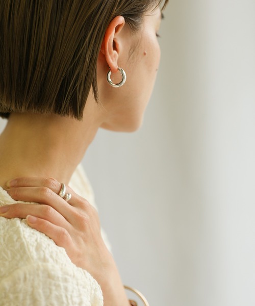 select MOCA（セレクトモカ）の「シンプルフープピアス（ピアス（両耳用）・レディース・シルバー/ゴールド・FREE）」の6枚目の写真