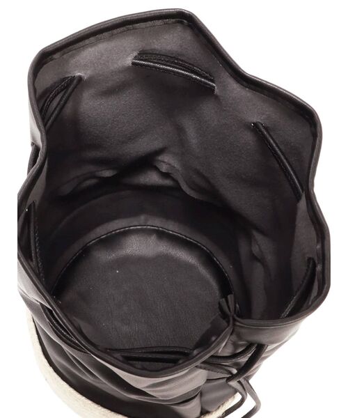 ELENDEEK（エレンディーク）の「ファイクレザーミックスパースバッグ（ハンドバッグ・レディース・オフホワイト/ブラック・FREE）」の9枚目の写真