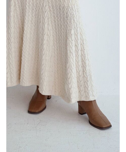 Ungrid（アングリッド）の「スクエアトゥヒールブーツ（ブーツ・レディース・ブラック/オフホワイト/ブラウン・S/L/M）」の19枚目の写真