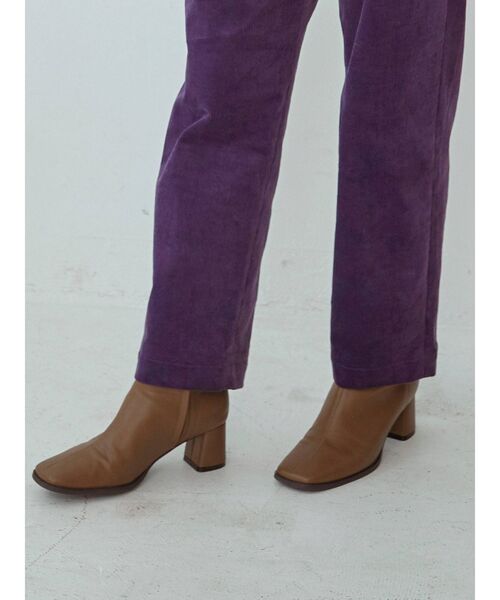 Ungrid（アングリッド）の「スクエアトゥヒールブーツ（ブーツ・レディース・ブラック/オフホワイト/ブラウン・S/L/M）」の21枚目の写真