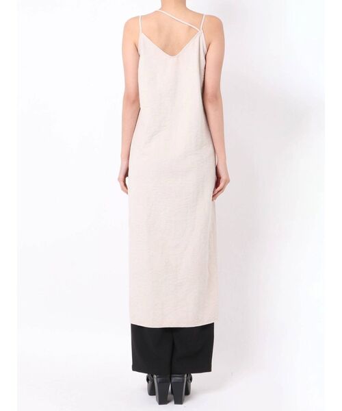 EMODA（エモダ）の「ダブルストラップロングキャミワンピース（ワンピース・レディース・ブラック/マスタード/アイボリー・FREE）」の5枚目の写真
