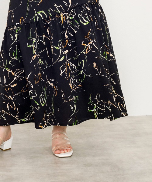 w closet(ダブルクローゼット)の「アシメ切替プリントロングスカート(スカート・レディース・グリーン/ブラック・FREE)」の7枚目の写真