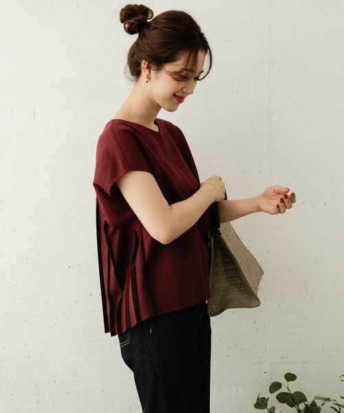 URBAN RESEARCH DOORS（アーバンリサーチドアーズ）の「バックプリーツ切替Vネックブラウス（シャツ/ブラウス・レディース・ボルドー/モカ/グレー・ONE）」の12枚目の写真