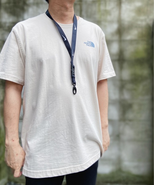 NIKE(ナイキ)の「NIKE ナイキ / プレミアムランヤード ストラップ(ネックレス・メンズ・ブルー/ホワイト/ブラック/レッド・FREE)」の11枚目の写真