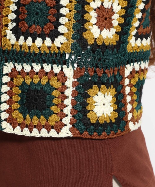 niko and...（ニコアンド）の「前後2WAYクロシェ編みカラーベスト（ベスト・レディース・ブラック/オフホワイト/グリーン・FREE）」の20枚目の写真