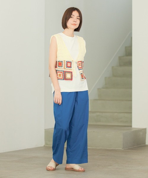 niko and...（ニコアンド）の「前後2WAYクロシェ編みカラーベスト（ベスト・レディース・ブラック/オフホワイト/グリーン・FREE）」の4枚目の写真