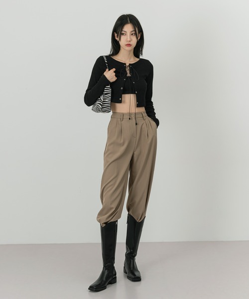 FOLLOWIN(フォロウィン)の「レースアップスリムニットカーディガン(カーディガン/ボレロ・レディース・ブラック/アイボリー・FREE)」の20枚目の写真