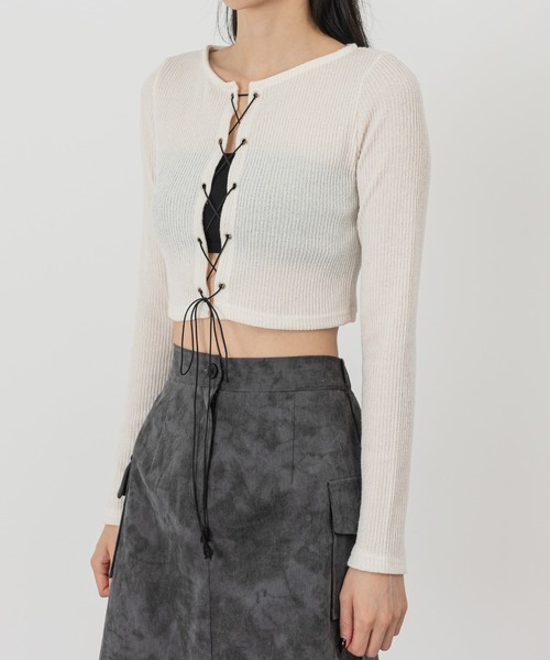 FOLLOWIN(フォロウィン)の「レースアップスリムニットカーディガン(カーディガン/ボレロ・レディース・ブラック/アイボリー・FREE)」の14枚目の写真