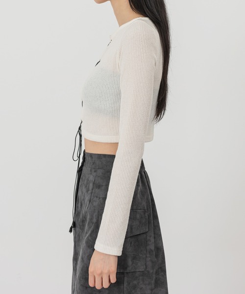 FOLLOWIN(フォロウィン)の「レースアップスリムニットカーディガン(カーディガン/ボレロ・レディース・ブラック/アイボリー・FREE)」の18枚目の写真