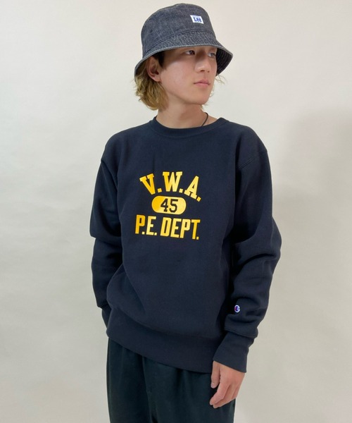 Champion（チャンピオン）の「CHAMPION/チャンピオン リバースウィーブ 古着風 カレッジプリント クルースウェット C3-U026（スウェット・メンズ・ブラック/ネイビー/グレー/イエロー・M/L/XL/XXL）」の5枚目の写真