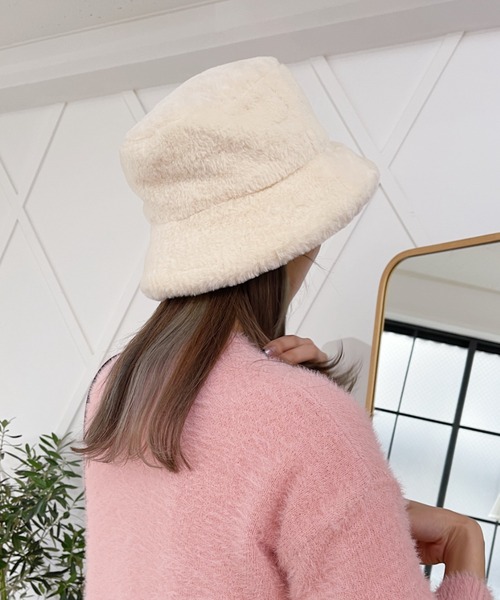 at12:03(アットイチニーゼロサン)の「ファーバケットハット(ハット・レディース・グレイッシュベージュ/アイボリー/ブラック/キャメル・FREE)」の14枚目の写真