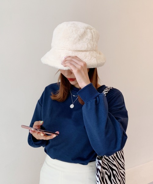 at12:03(アットイチニーゼロサン)の「ファーバケットハット(ハット・レディース・グレイッシュベージュ/アイボリー/ブラック/キャメル・FREE)」の22枚目の写真