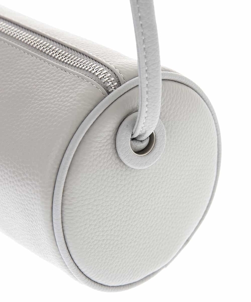 OFUON le MK（オフオンルエムケー）の「カウレザーシリンダーショルダー（ショルダーバッグ・レディース・グレー/ライトブルー・38）」の9枚目の写真