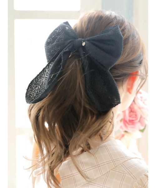 Areeam（アリーム）の「スカシ調リボンヘアカフ（ヘアゴム・レディース・ブラック/アイボリー/ピンクベージュ・FREE）」の2枚目の写真