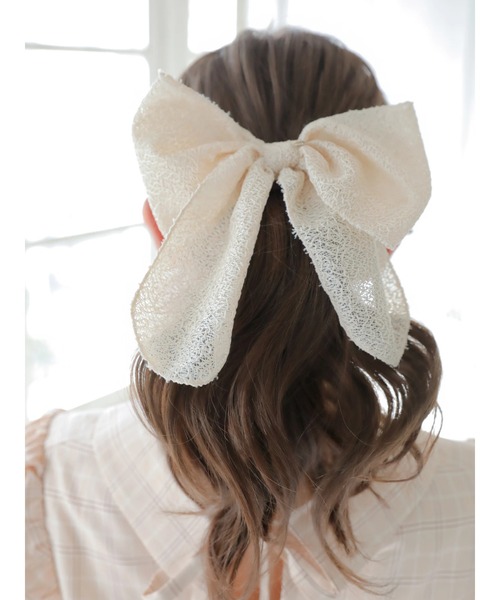 Areeam（アリーム）の「スカシ調リボンヘアカフ（ヘアゴム・レディース・ブラック/アイボリー/ピンクベージュ・FREE）」の5枚目の写真
