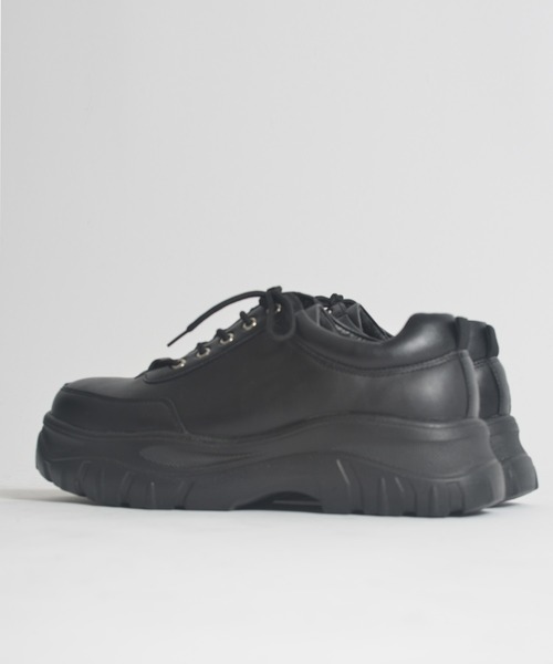 SPINNS（スピンズ）の「フェイクレザー ハイソールダッドスニーカー（スニーカー・メンズ・ブラック・26cm/27cm）」の8枚目の写真