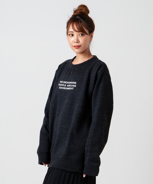 GGD（ジージーディー）の「あったか裏起毛プリントロゴトレーナー（スウェット・レディース・ブラック系1/ネイビー系/ブラック/レッド/グレー/グリーン系1/ネイビー/グレー系/ブラック系/グレー系1/ブラック系2/ブルー系/グリーン/グリーン系/ホワイト/ブルー/ブラック系3/レッド系/ブルー系1/ブルー系2/グレー系3/ブラック系4/グレー系2/グリーン系2/ブルー系5/レッド系1/レッド系2/ブルー系3/ブルー系4/グリーン系3/ブラック系5/ブラック系6/ブラック系7/グレー系4/グレー系5/グレー系6・L/LL/M）」の9枚目の写真